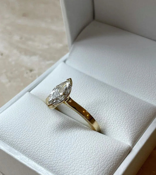 Luxurious marquise solitaire engagement ring 1ct, lab grown diamond wedding ring, elegant bridal jewelry, sustainable fine jewelry