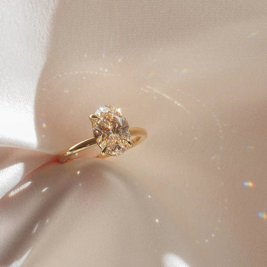 Elegant 9ct Oval Solitaire Lab Diamond Ring for Women Anniversary Engagement Wedding Promise Ring Luxury Bridal Jewelry Timeless Gift Piece