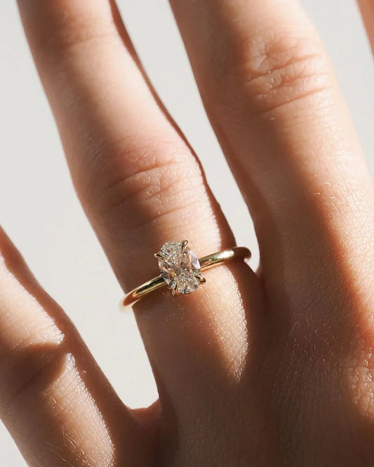 Luxury Oval 9ct Lab Grown Diamond Solitaire Ring Exclusive Bridal Wedding Ring for Her Engagement Anniversary Gift Elegant Fine Jewelry Statement