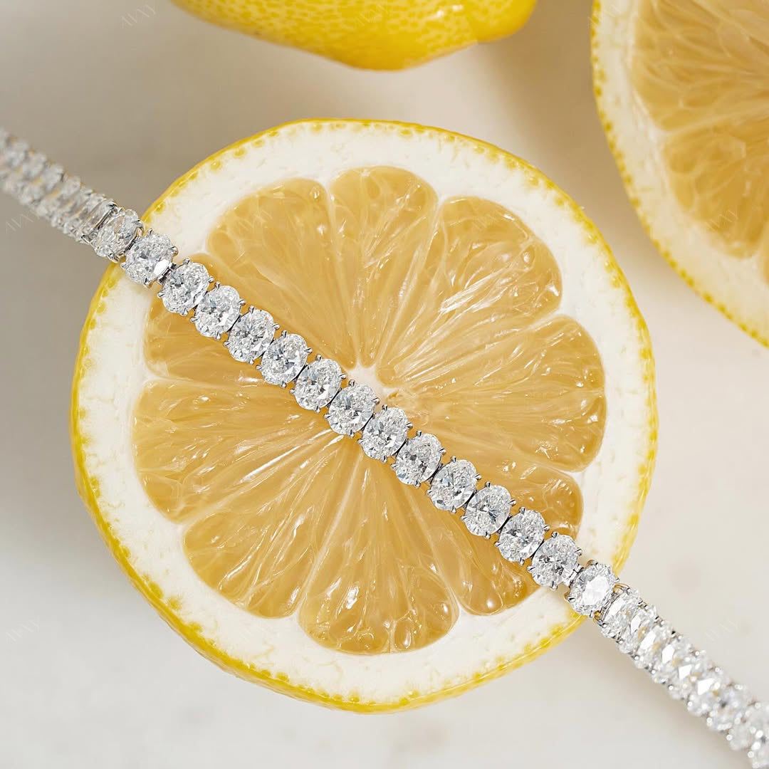 The 11ct Oval Tennis Bracelet in white gold β¨