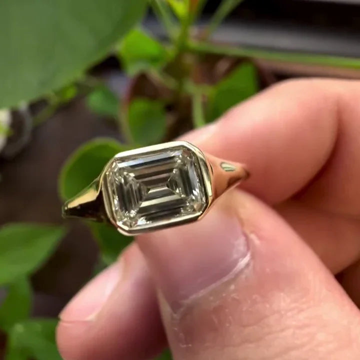 1.00ct emerald lab created diamond ring with bezel setting, IGI certified engagement jewelry, minimalist bridal ring, sustainable luxury accessory