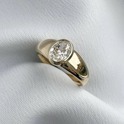 1.00ct Oval Lab Grown Diamond Engagement Ring | Bezel Setting | IGI Certified 