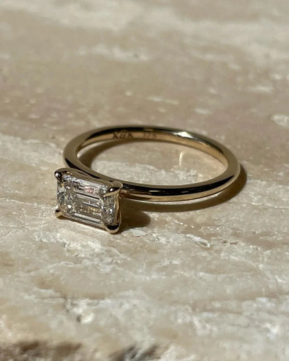 Emerald cut solitaire lab grown diamond ring 1.0ct, elegant engagement ring, luxury bridal jewelry, anniversary gift, ethical fine jewelry