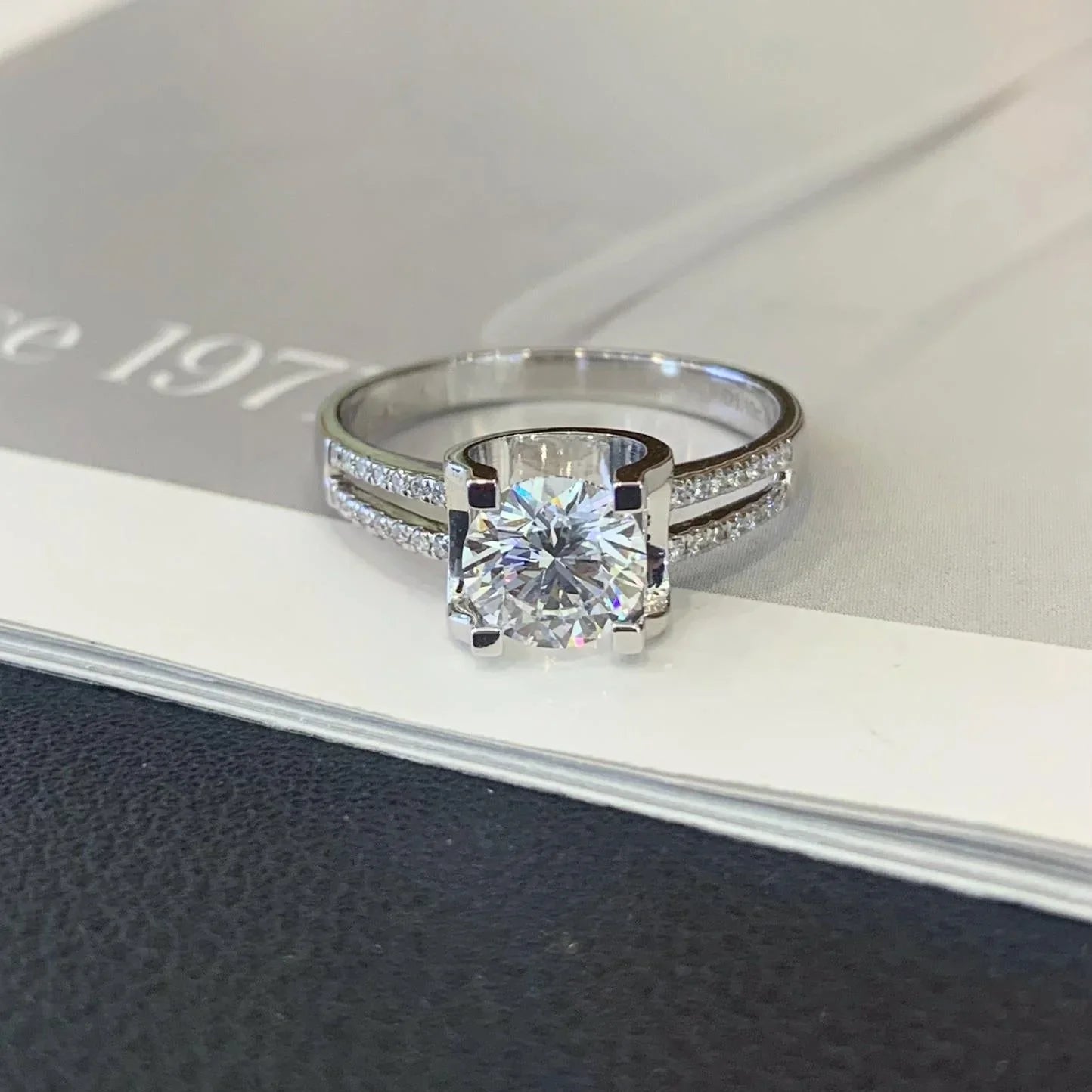 1.20ct Round Lab Grown Diamond Engagement Ring | Split Band Setting | IGI Certified 
