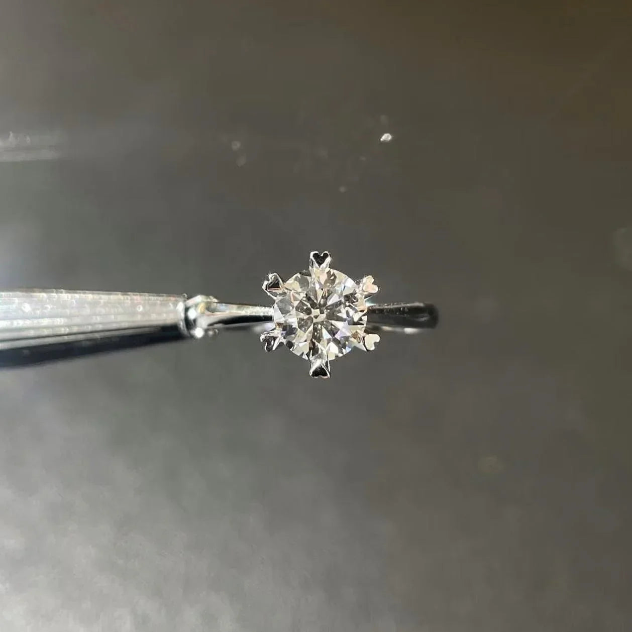 1.50ct Round Lab Grown Diamond Engagement Ring | Six Heart Claw Setting | IGI Certified 