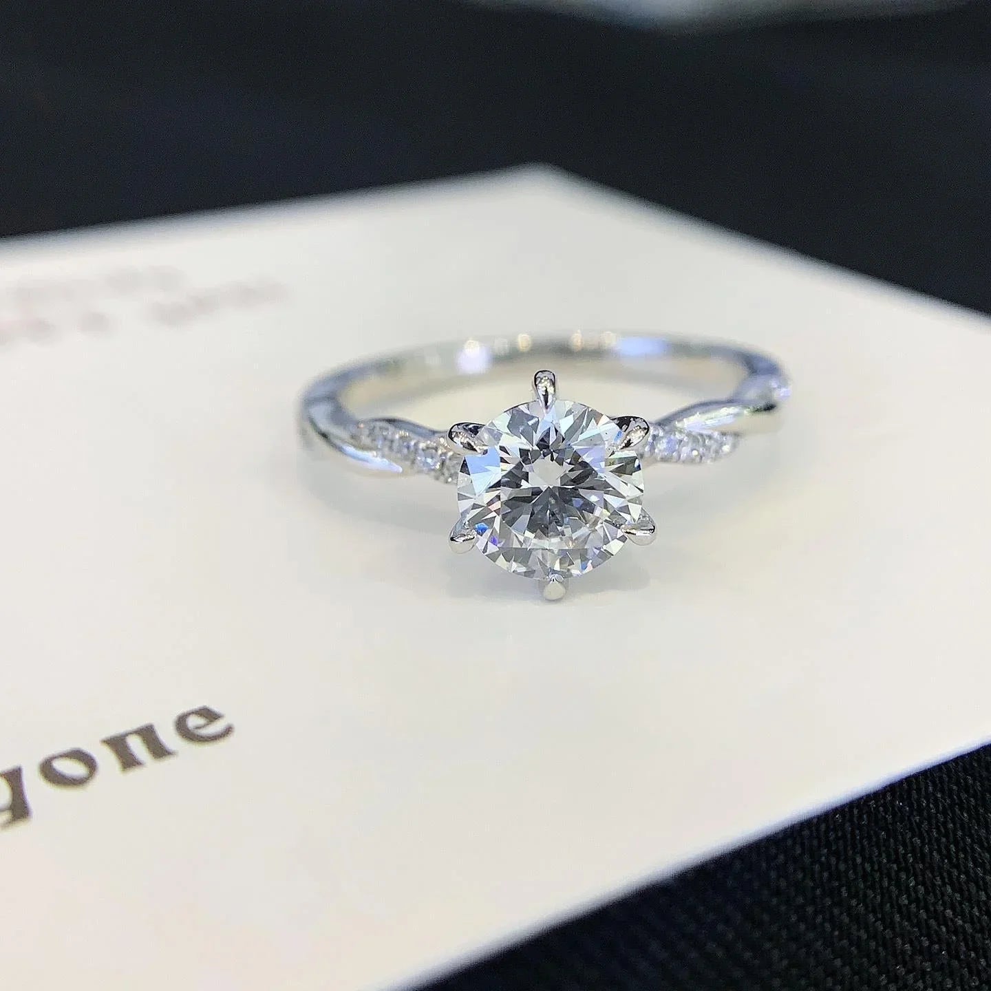 1.50ct Round Lab Grown Diamond Engagement Ring | Twisted Pavé Setting | IGI Certified 