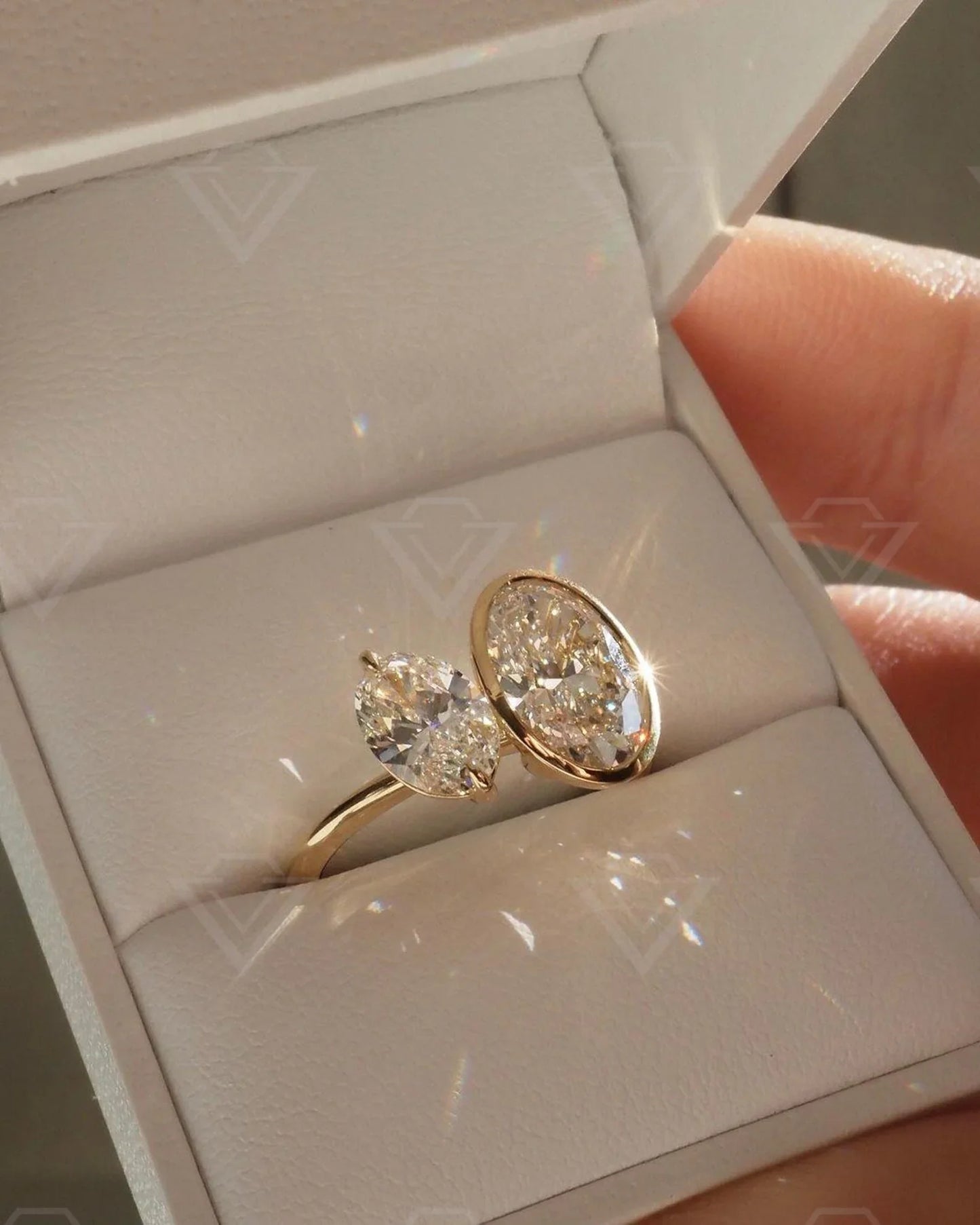 2.00 TCW Oval Lab Grown Diamond Engagement Ring IGI Certified Toi et Moi Design Ring, Minimalist Bridal Jewelry, Eco Friendly Wedding Engagement Ring