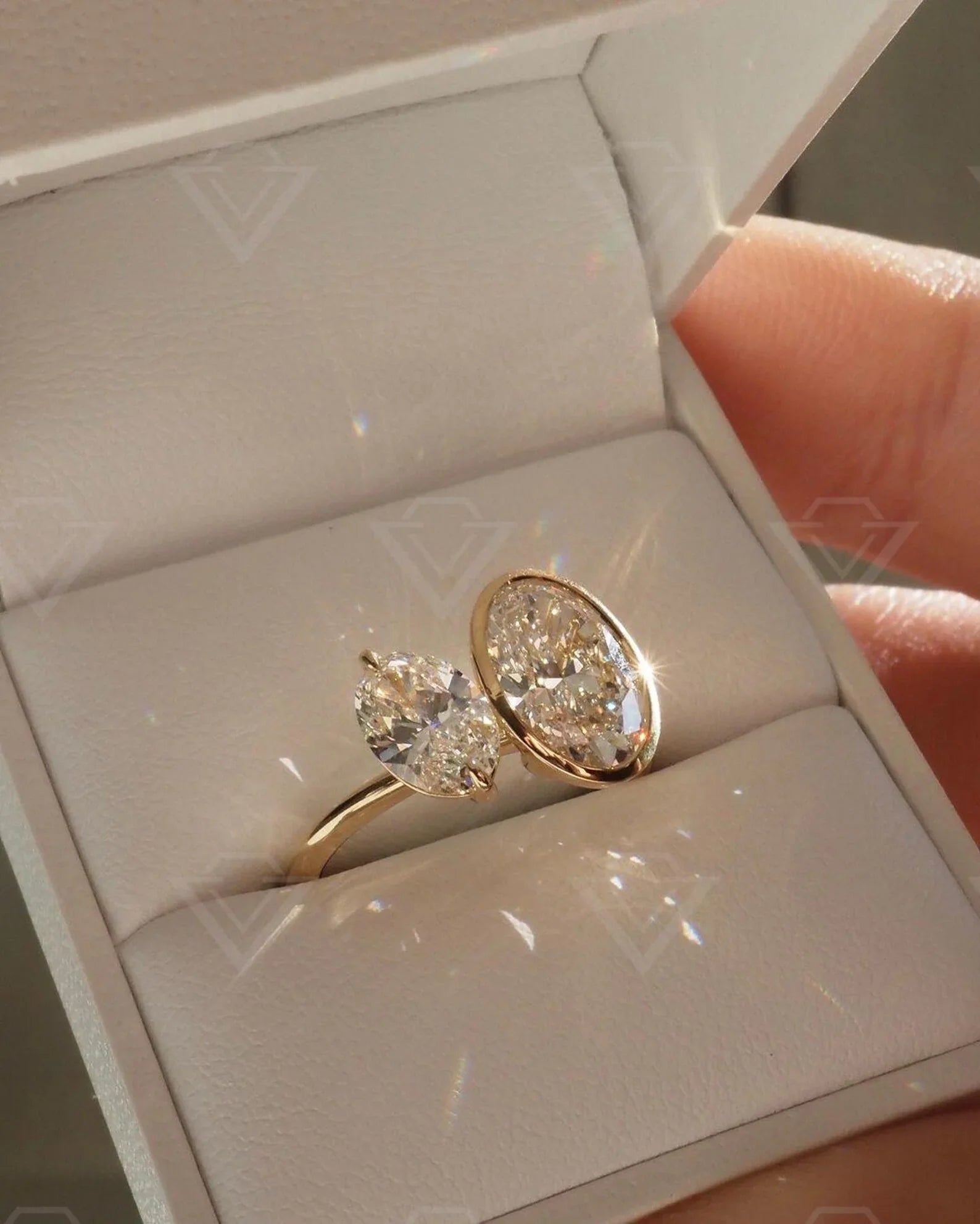 2.00 TCW Oval Lab Grown Diamond Engagement Ring IGI Certified Toi et Moi Design Ring, Minimalist Bridal Jewelry, Eco Friendly Wedding Engagement Ring