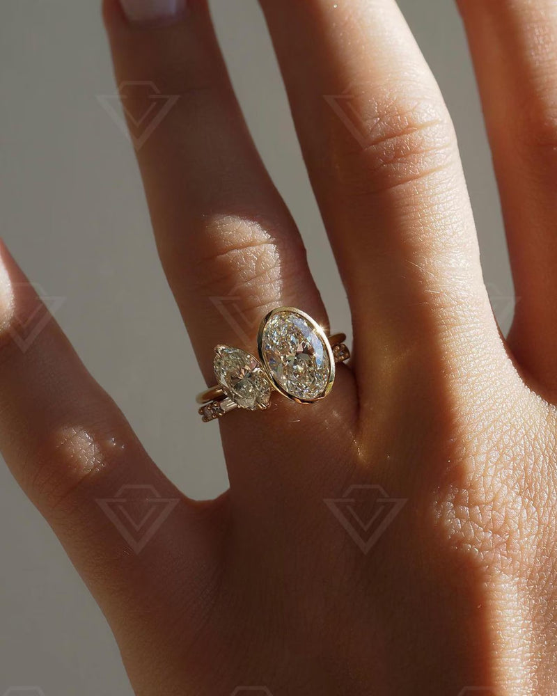 2.00 TCW Oval Lab Grown Diamond Engagement Ring | IGI Certified | Toi et Moi Ring