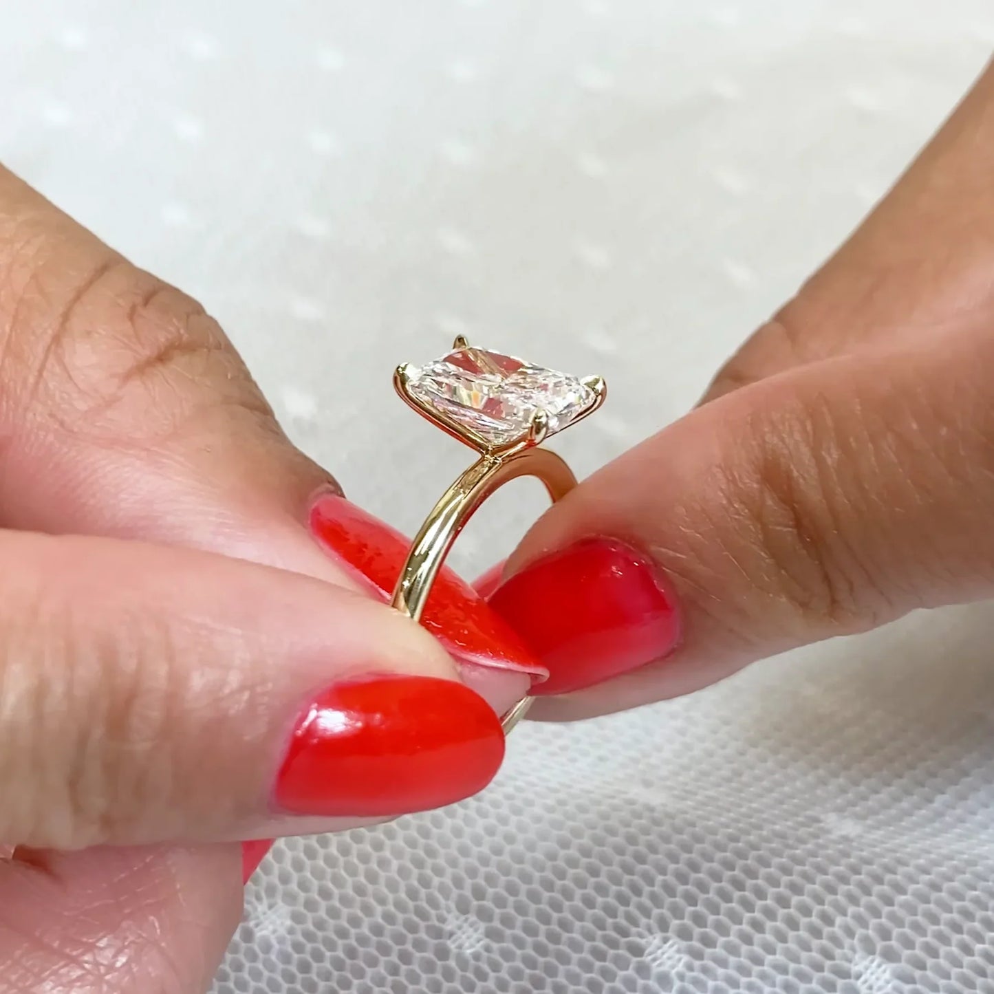 Brilliant 2.00ct radiant lab grown diamond engagement ring IGI certified ethical gemstone solitaire engagement ring wedding bridal luxury jewelry piece