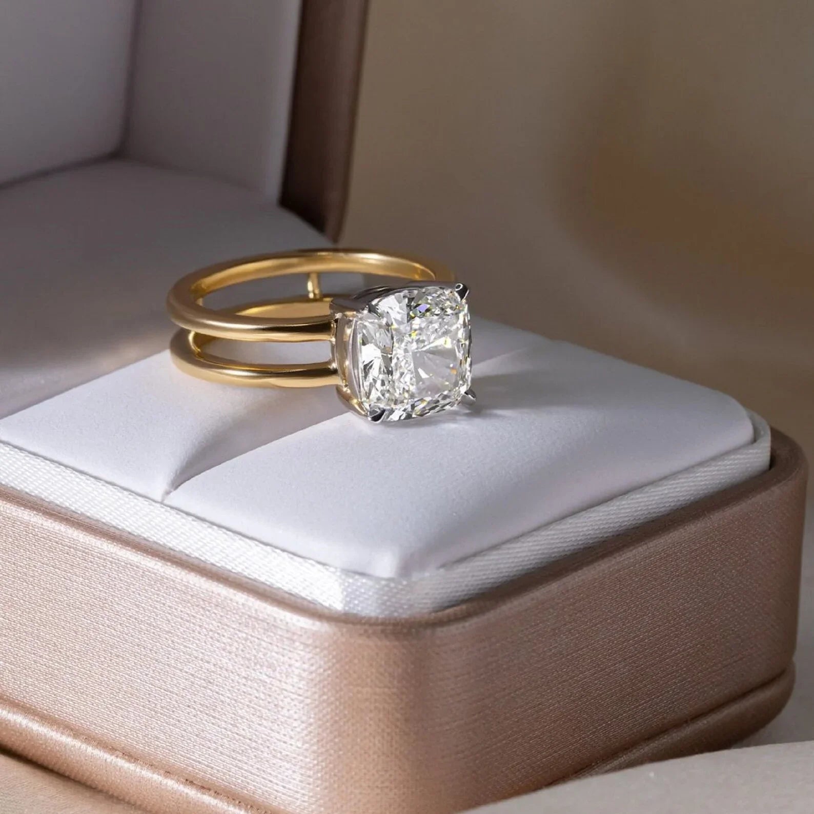 Cushion 2.0ct lab grown diamond engagement ring IGI certified solitaire double band design bridal wedding gold fine jewelry luxury elegant statement ring