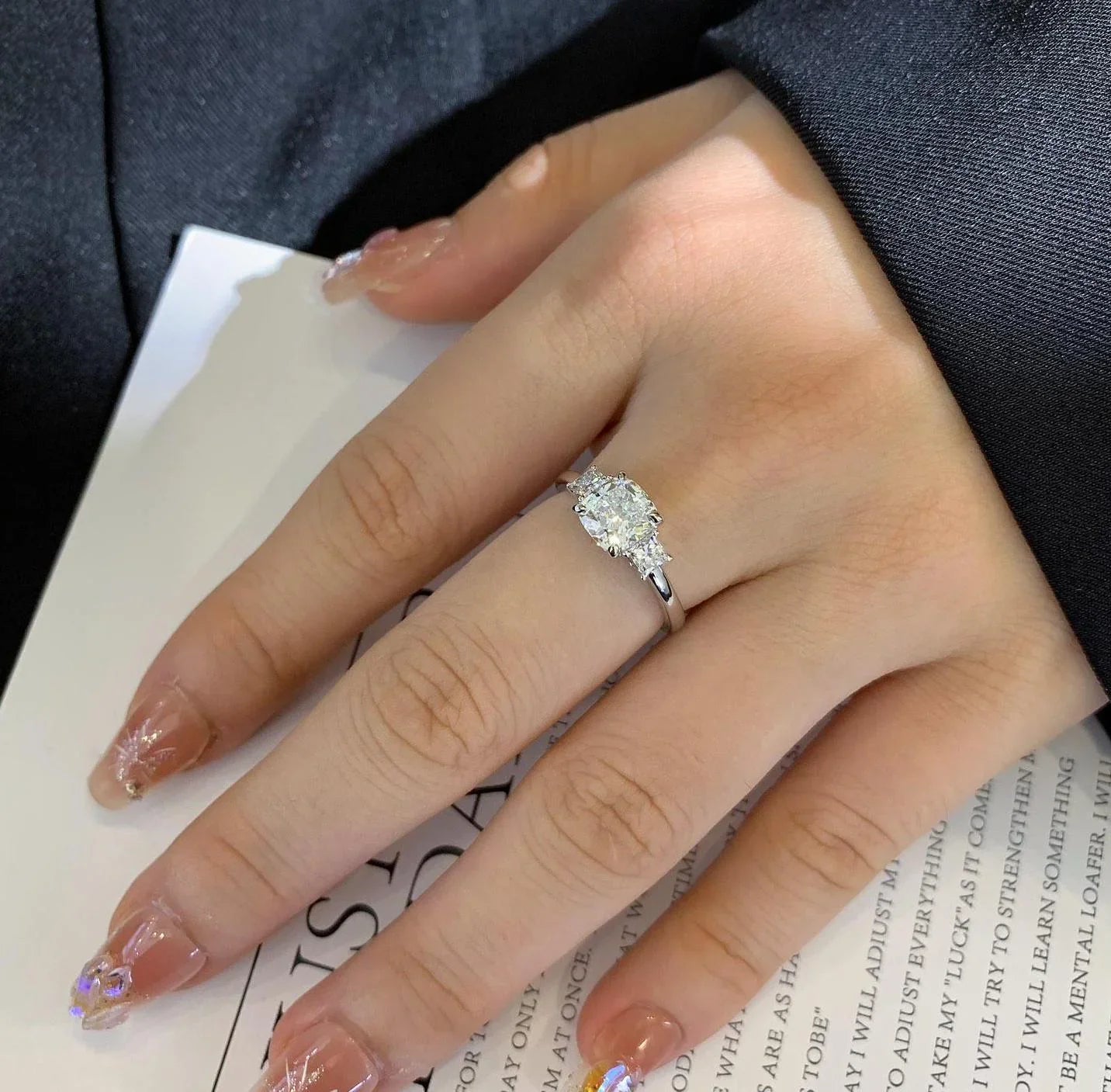 Luxury 2.00 CT cushion lab grown diamond engagement ring with princess side stones three stone ring IGI certified bridal wedding jewelry ring