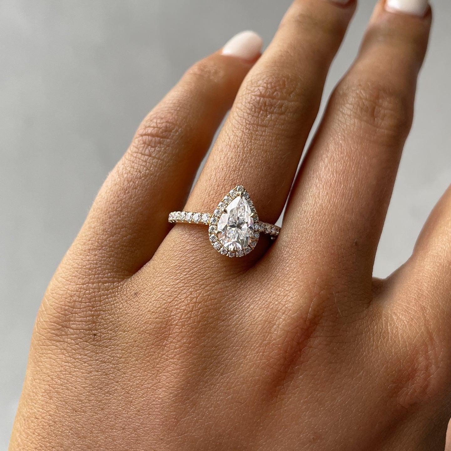 2.00 CT pear shaped lab grown diamond engagement ring halo pavé design IGI certified bridal wedding ring luxury jewelry engagement gift ring