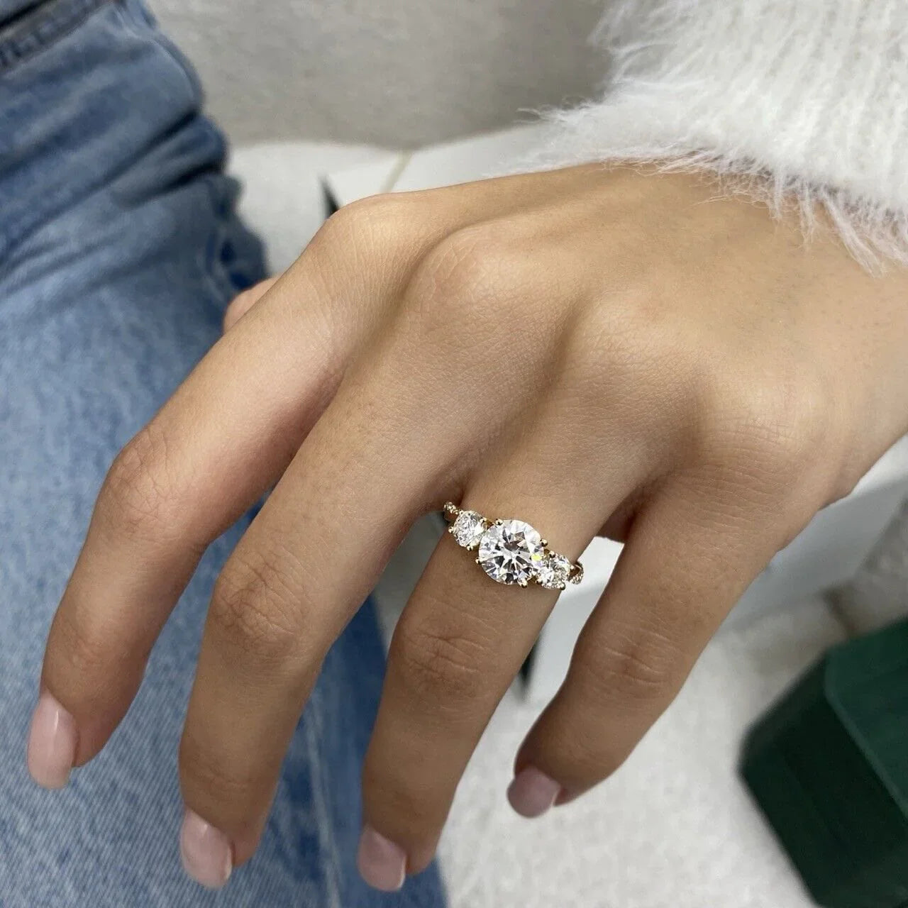 Elegant 2.00 CT round lab grown diamond engagement ring three stone setting IGI certified bridal wedding jewelry luxury engagement ring gift for her
