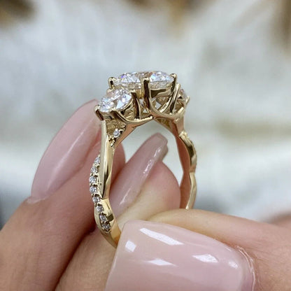 Luxury 2.50 TCW round lab grown diamond engagement ring three stone design IGI certified bridal wedding ring engagement fine jewelry classic ring