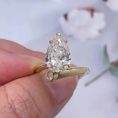 2.50ct Pear Lab Grown Diamond Engagment Ring | IGI Certified 
