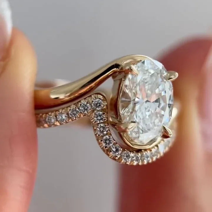 Elegant 2.50 CT Oval Lab Grown Diamond Engagement Ring IGI Certified Bypass Setting with Band, Bridal Wedding Ring Luxury Fine Jewelry Gift