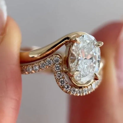 Elegant 2.50 CT Oval Lab Grown Diamond Engagement Ring IGI Certified Bypass Setting with Band, Bridal Wedding Ring Luxury Fine Jewelry Gift