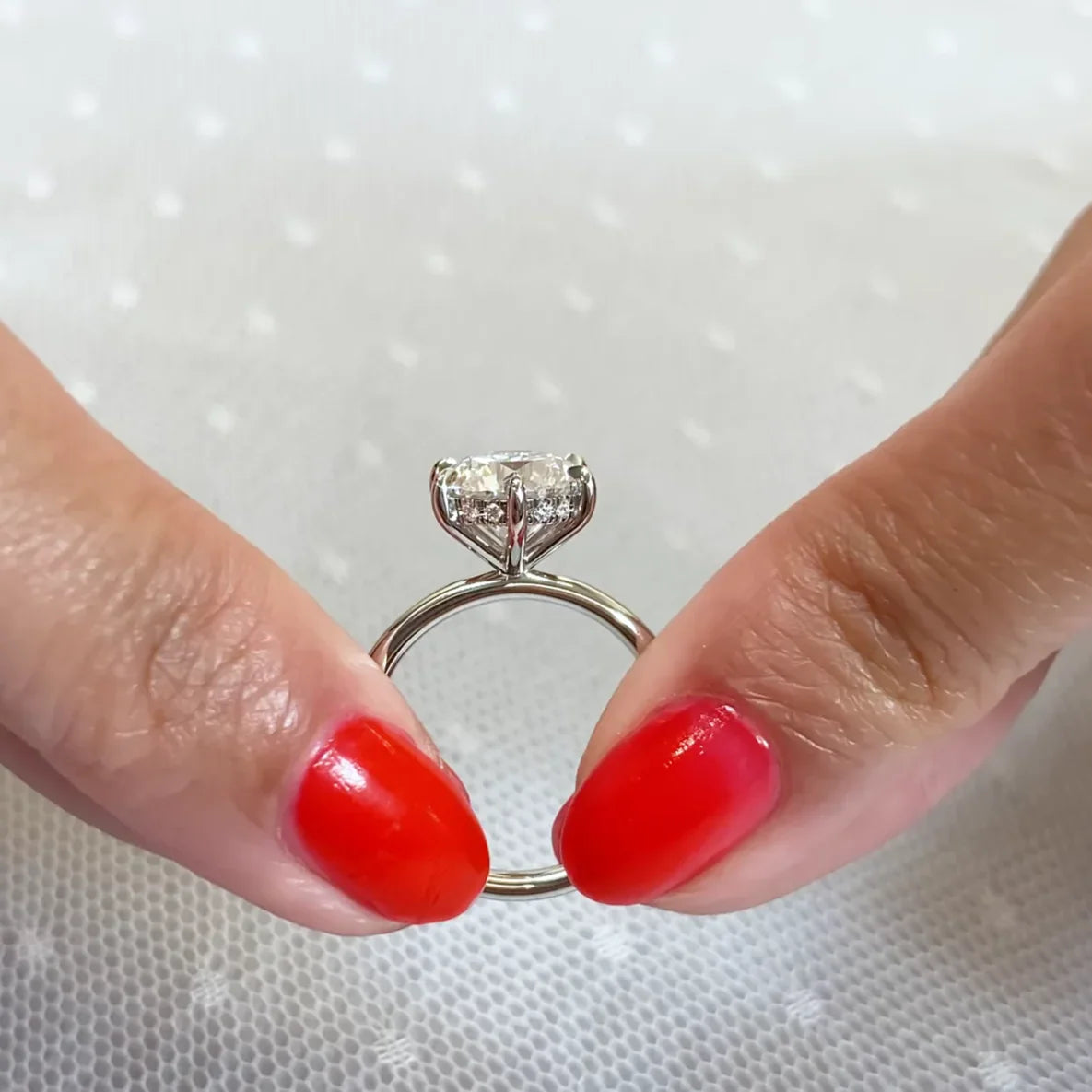 Round lab grown diamond 2.60 TCW IGI certified engagement ring solitaire setting bridal ring luxury sustainable fine jewelry wedding ring piece