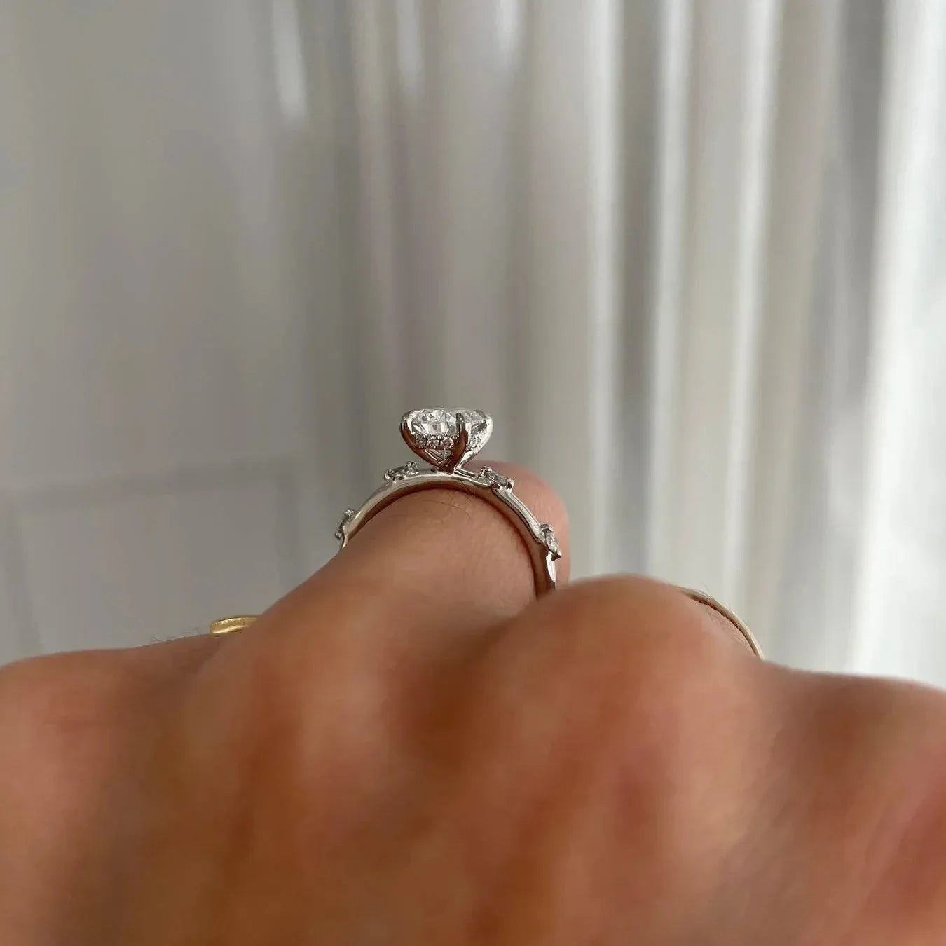 2.70 CT  IGI certified pear lab grown diamond ring featuring side stone setting, elegant engagement ring, luxury bridal wedding jewelry