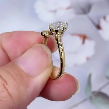 3.61 CT oval lab grown diamond engagement ring IGI certified bypass shank ring bridal wedding ring luxury fine jewelry statement engagement ring