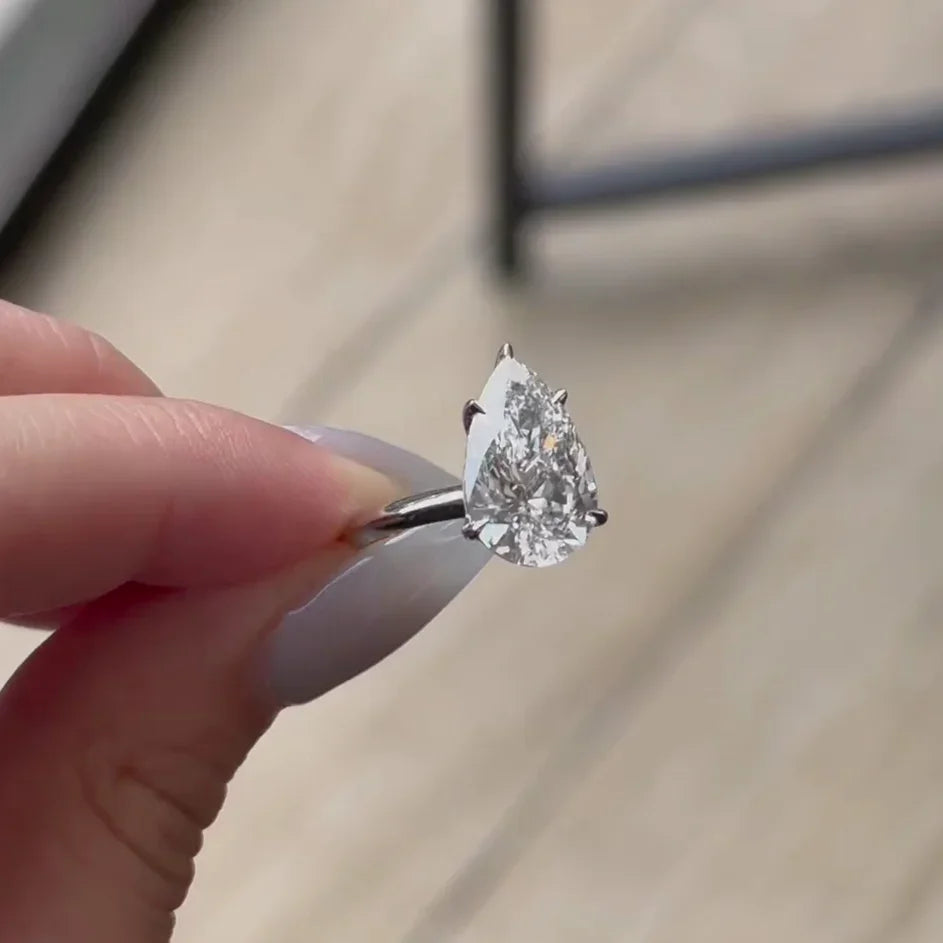 Luxury 4.00 CT pear lab grown diamond engagement ring IGI certified solitaire wedding bridal ring elegant anniversary gift sustainable jewelry piece
