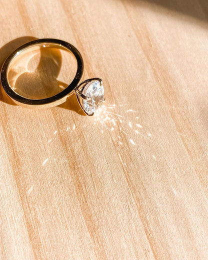 Luxury 4.0ct Oval Solitaire Lab Grown Diamond Ring Talon Claw Setting Minimalist Engagement Ring Wedding Gift Promise Ring Bridal Jewelry Women