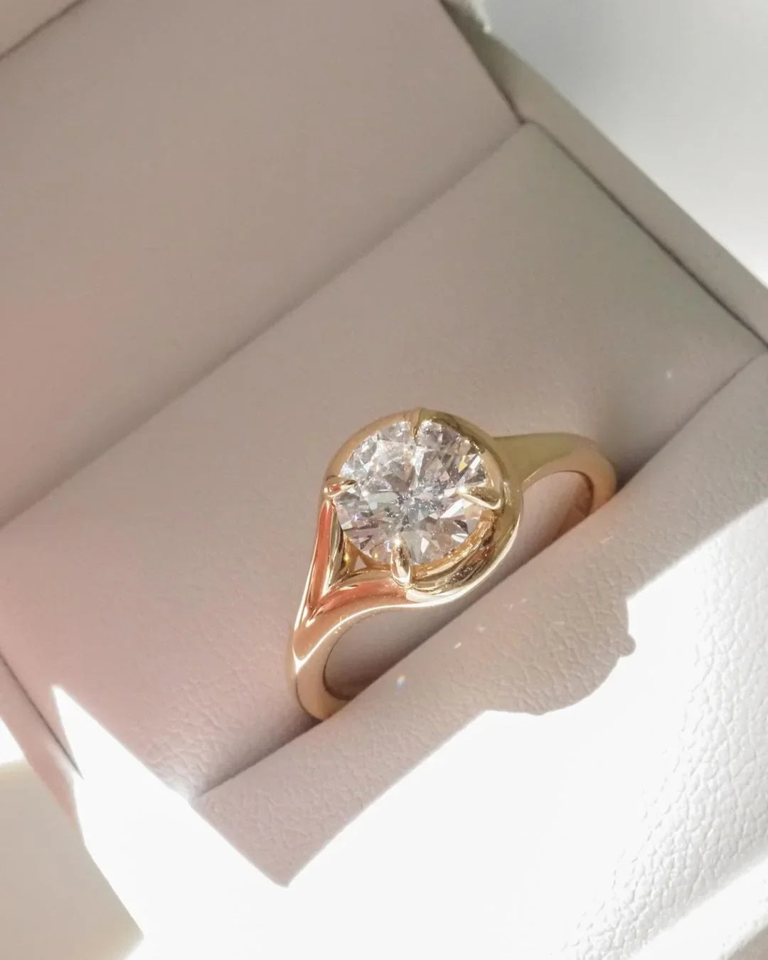 Elegant 4.0ct round lab grown diamond ring full bezel setting IGI certified engagement wedding ring minimalist bridal jewelry gift for her women
