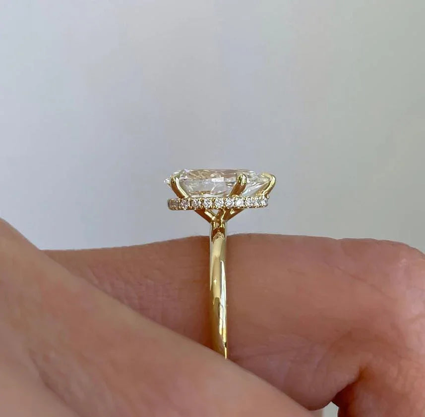 Elegant 4.50 CT pear lab grown diamond ring solitaire design IGI certified engagement wedding ring bridal jewelry luxury gift for her wife
