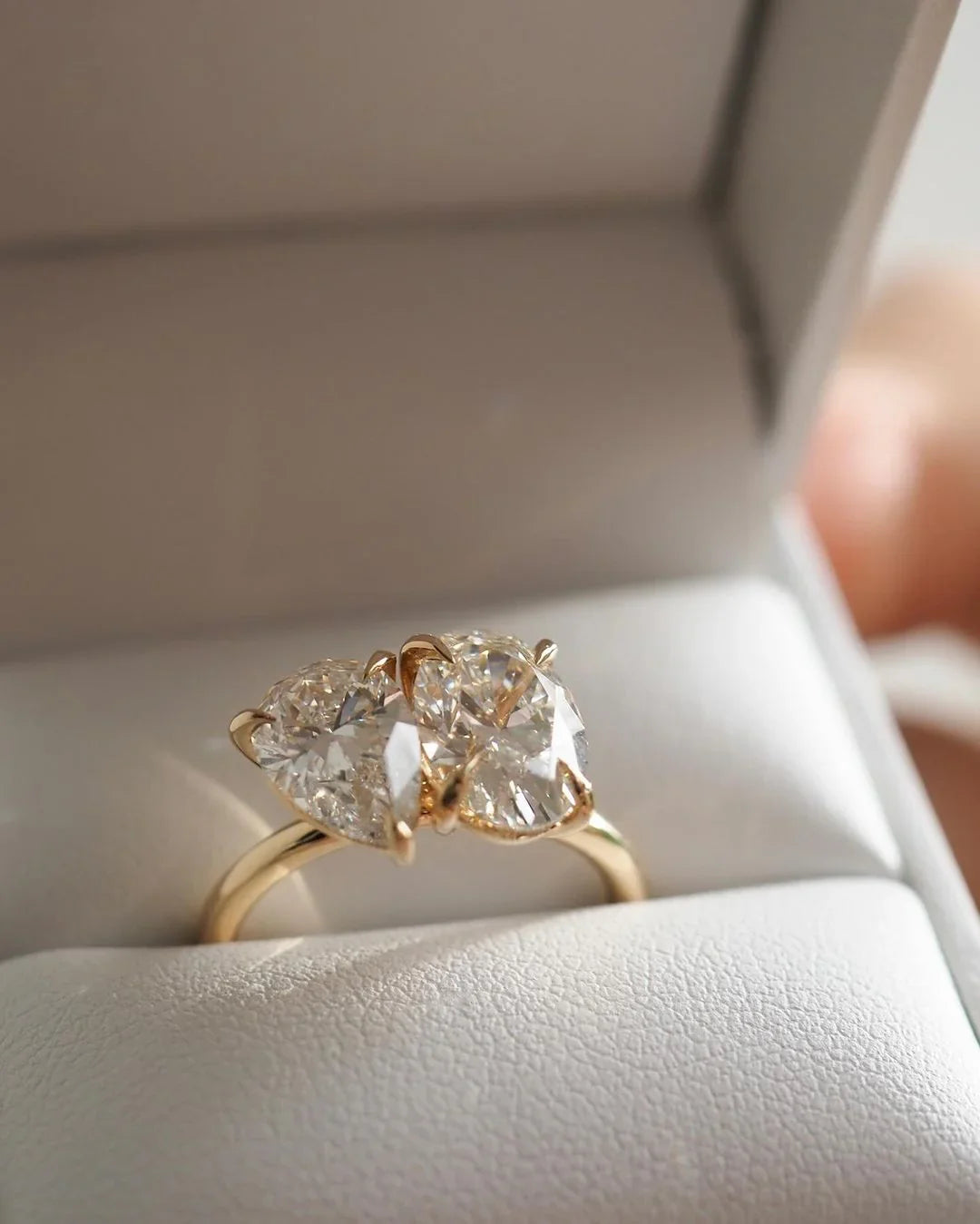 Luxury 5.0tcw oval and pear cut diamond ring, toi et moi lab grown engagement ring, bridal marriage jewelry, gift for her