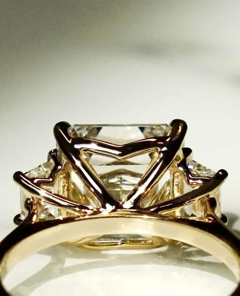 Luxury 6.0 TCW Asscher Cut Lab Grown Diamond Ring Three Stone Setting IGI Certified Engagement Wedding Ring Elegant Bridal Jewelry for Women