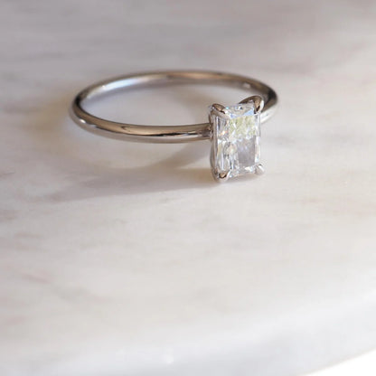 Radiant Cut Solitaire Lab Grown Diamond Ring 6 CT Exquisite Design Engagement Anniversary Promise Gift for Women Elegant Luxury Jewelry IGI Certified