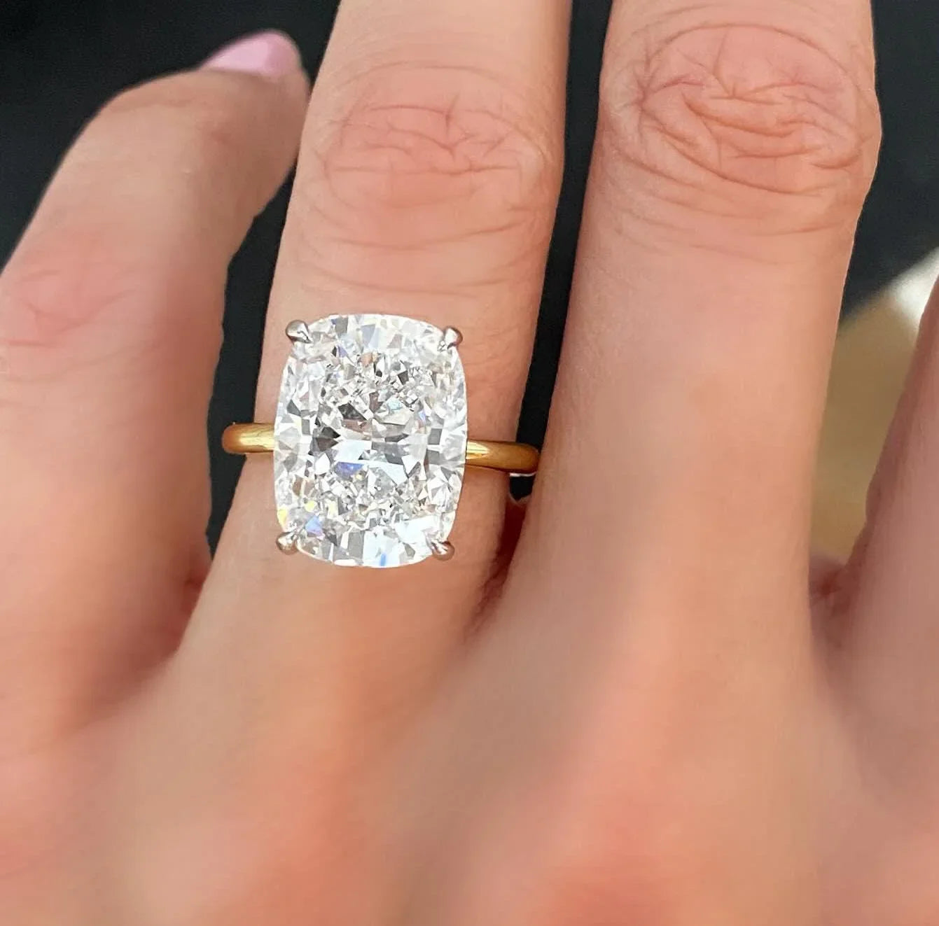 Cushion Cut 7.00 CT Lab Grown Diamond Solitaire Ring IGI Certified Engagement Wedding Ring Luxury Bridal Jewelry Elegant Gift for Her Women