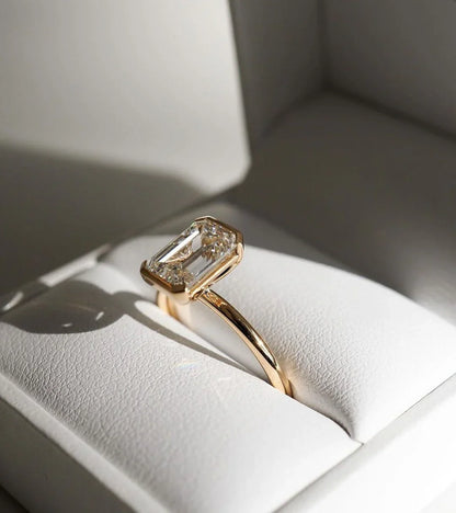 Luxury 7ct emerald lab grown diamond engagement ring solitaire half bezel design wedding ring exclusive bridal jewelry anniversary gift for her women