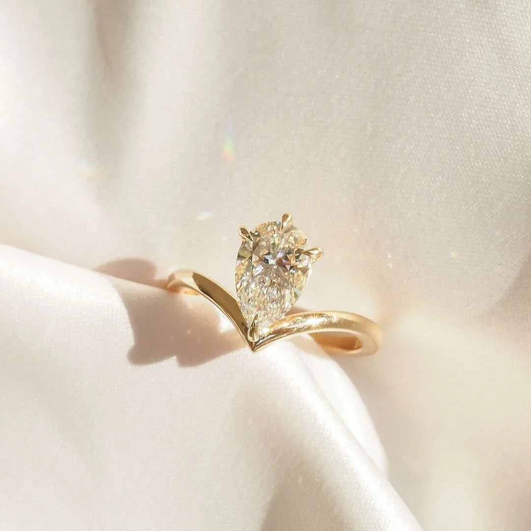 7ct pear lab grown diamond engagement ring promise wedding ring anniversary gift for her IGI style luxury bridal ring elegant jewelry women