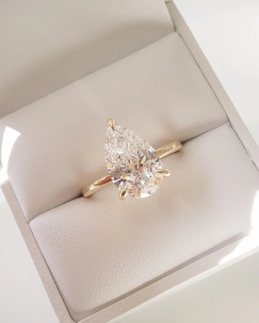 Pear cut 7ct lab grown diamond solitaire engagement ring modern minimalist wedding promise ring IGI style luxury bridal ring romantic gift for her women