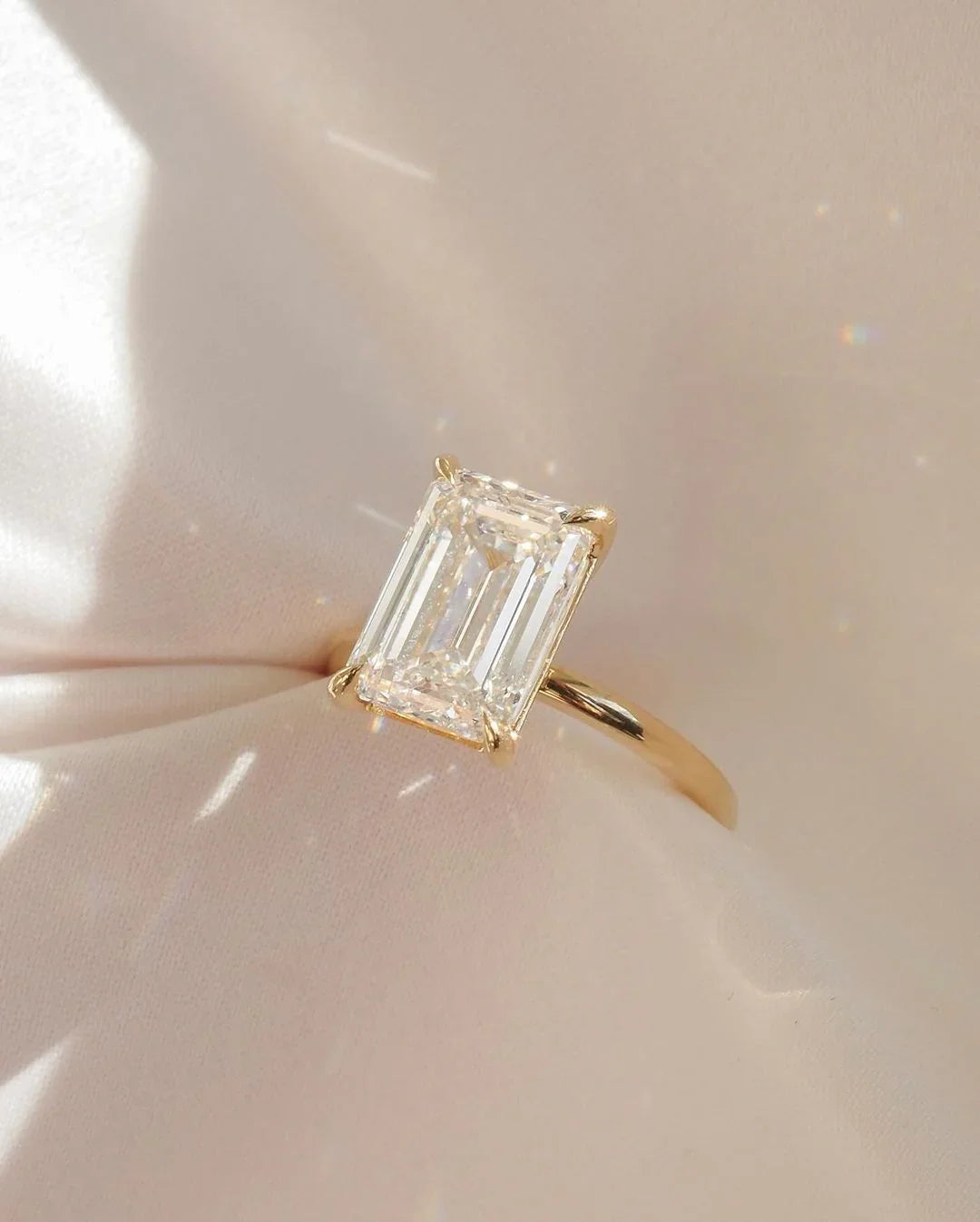 Elegant 8ct Emerald Cut Lab Grown Diamond Ring Engagement Wedding Band Anniversary Gift for Women Luxury Bridal Jewelry Statement IGI Certified