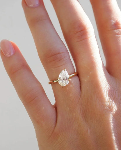 Elegant 8ct Pear Shape Solitaire Lab Diamond Engagement Ring Bridal Wedding Ring Romantic Gift for Her Timeless Design IGI Certified Jewelry