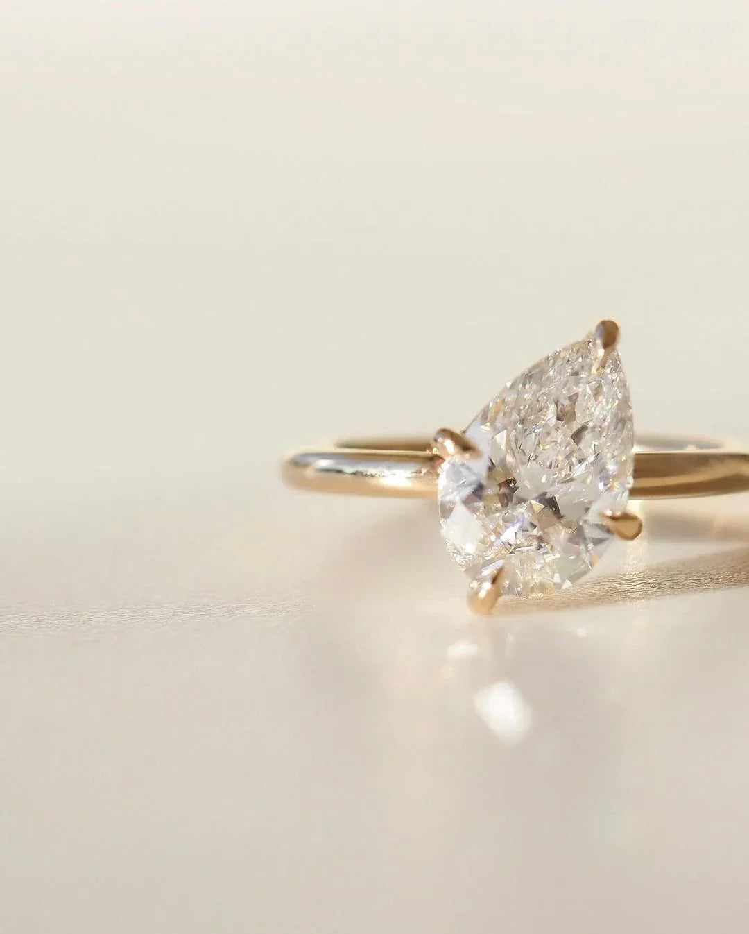 8ct Pear Shape Solitaire Lab Grown Diamond Engagement Ring Bridal Wedding Ring Romantic Gift for Her IGI Certified Luxury Timeless Fine Jewelry