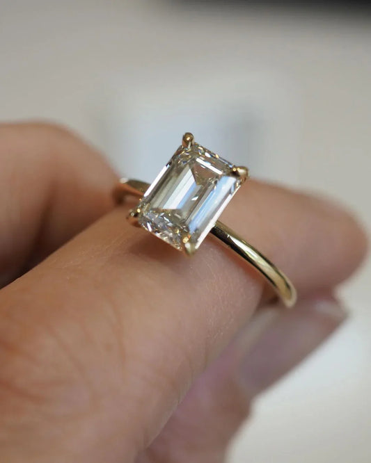 9ct Emerald Lab Grown Diamond Solitaire Ring Luxurious Engagement Jewelry for Women Perfect Wedding Anniversary Birthday Gift Elegant Fine Ring