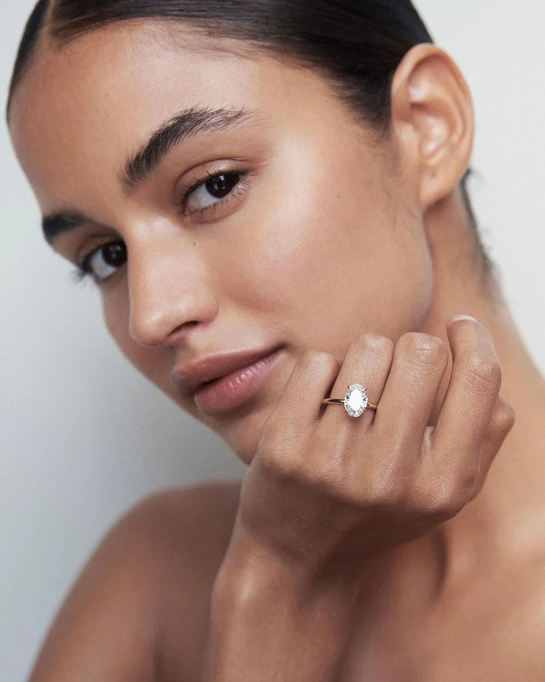 9ct Oval Cut Solitaire Lab Diamond Ring Exclusive Wedding Engagement Ring for Her Luxurious Anniversary Gift Elegant Bridal Jewelry Timeless Design