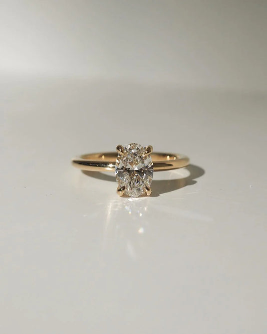Elegant 9ct Oval Lab Diamond Solitaire Ring for Women Exclusive Wedding Engagement Ring Luxurious Anniversary Gift Timeless Bridal Jewelry Piece