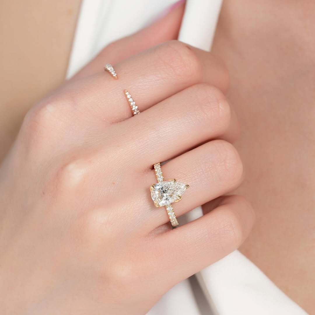 2.0ct Pear Cut Lab grown Diamond Solitaire Ring With Pave Band & Hidden Halo IGI Certified