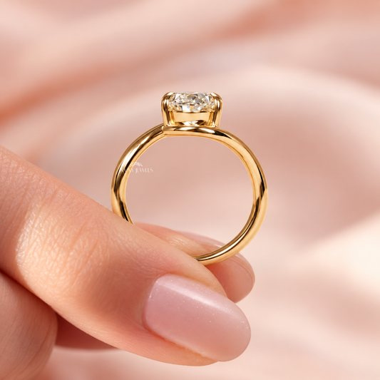Luxury 3 Carat Oval Lab Grown Diamond Ring with Brilliant Sparkle, Timeless Wedding Ring and Romantic Anniversary Gift