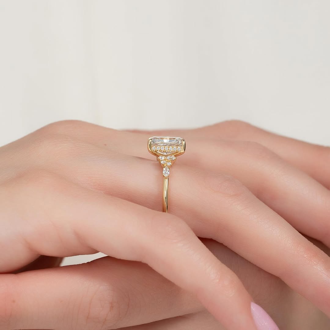 2.0ct Radiant Cut Lab Grown Diamond Solitaire Ring With Share Prong & Hidden Halo