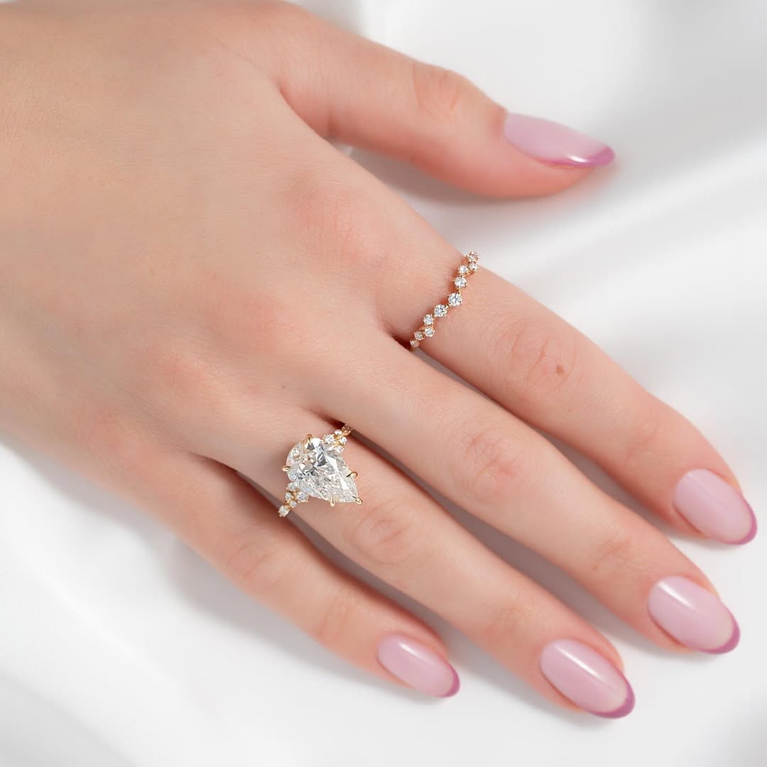 4.0ct Pear Cut Lab grown Diamond Solitaire Ring With Hidden Halo & Share Prong