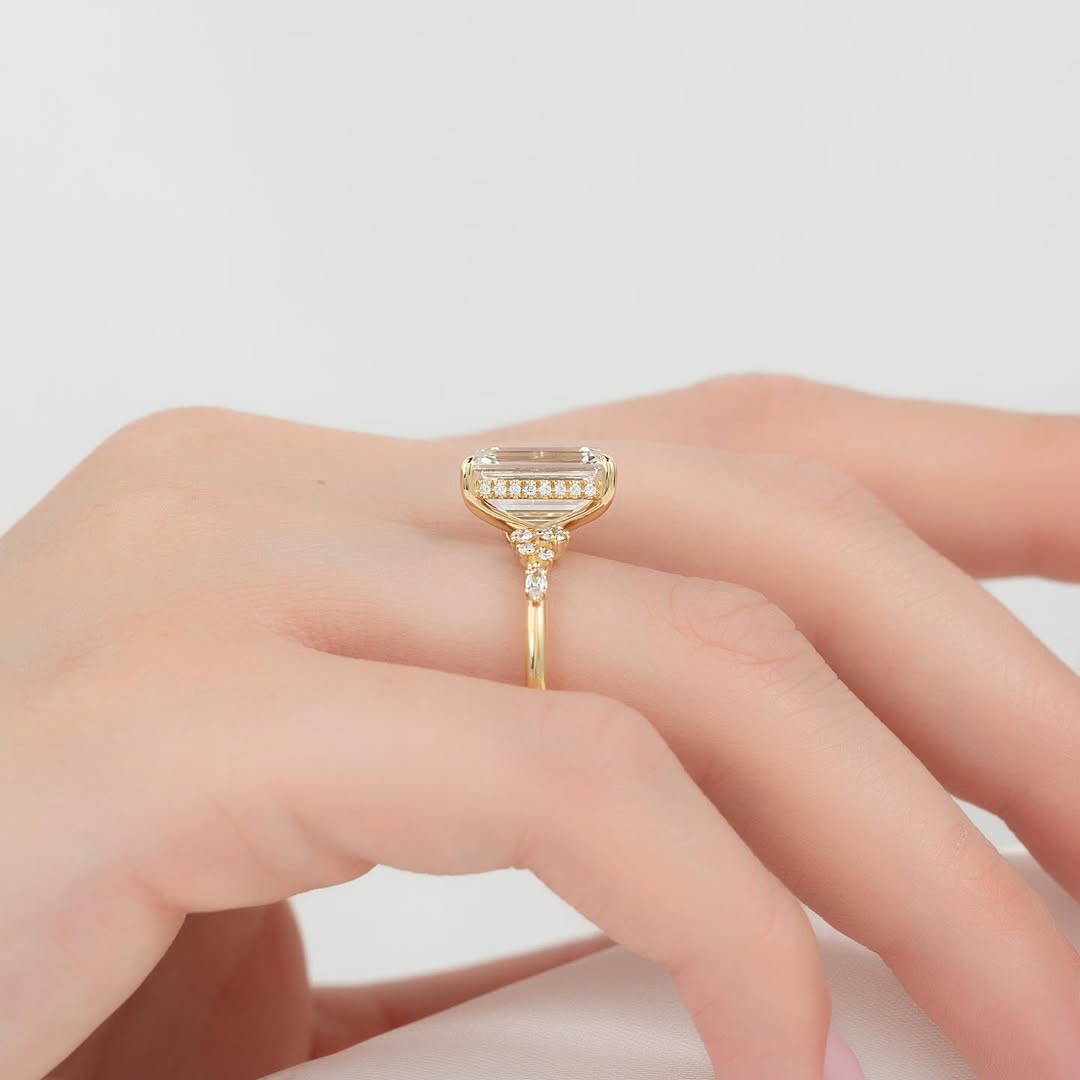 4.50ct Emerald Cut Lab grown Diamond Solitaire Ring with Share Prong