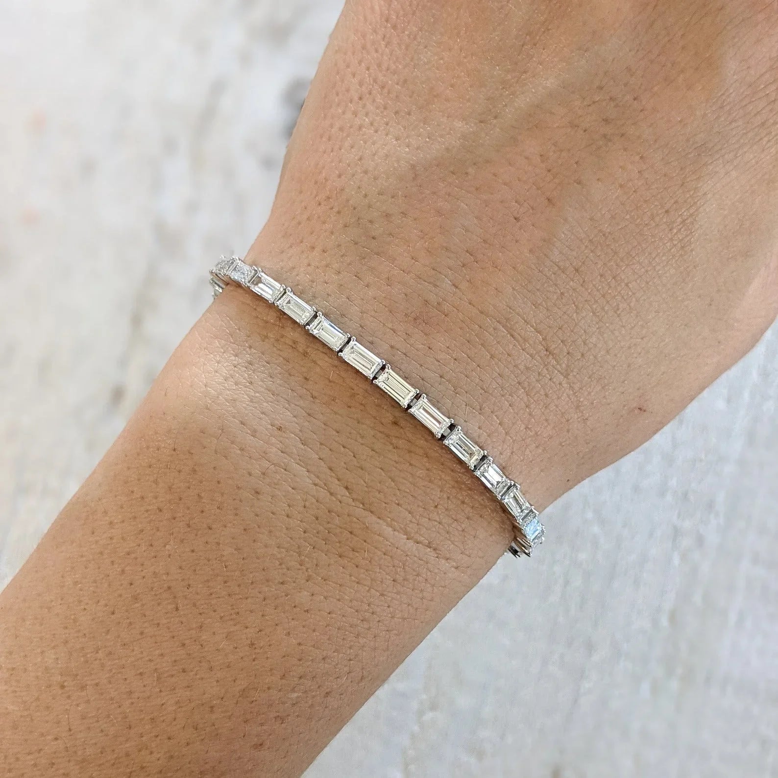 Baguette 6.5tcw Lab grown Diamond East-Wast Tennis Bracelet, EF Color, VS Clarity, IGI Certifierd 