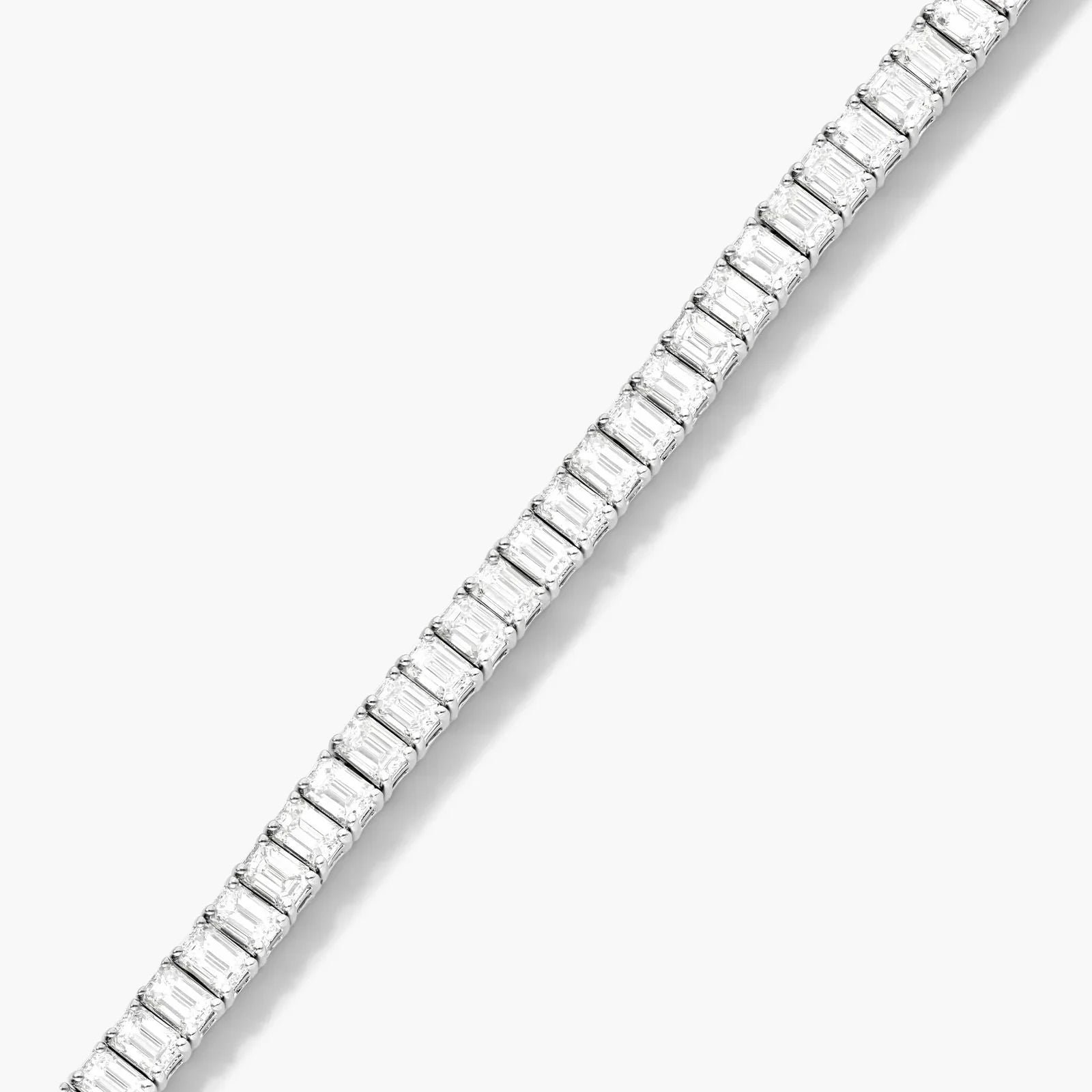 Emerald Lab Grown Diamond Tennis Bracelet, EF Color, VS Clarity, IGI Certified Carat Weight : 10.00tcw 