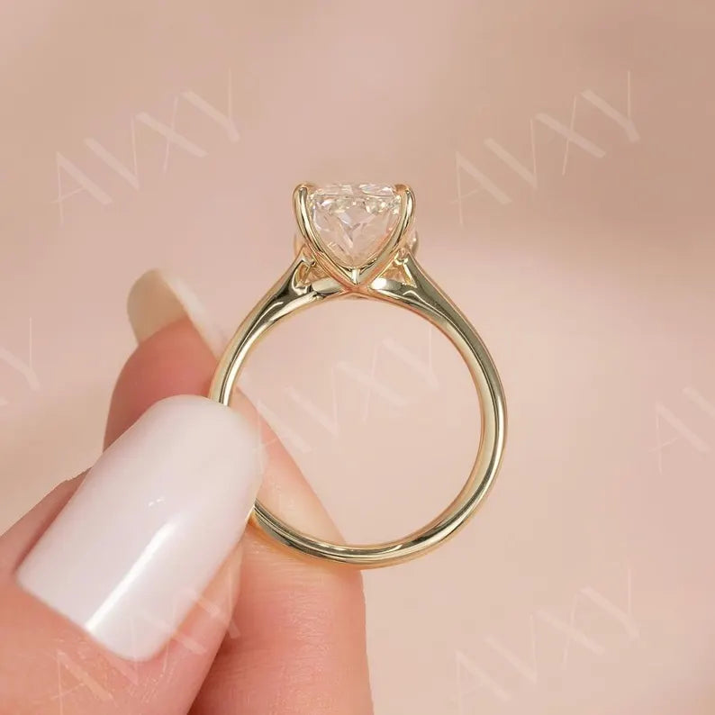 Radiant 4.00CT Lab Grown Diamond Solitaire Engagement Rin Proposals Ring Unique Bridal Ring Handcraft Diamond Ring For Wife